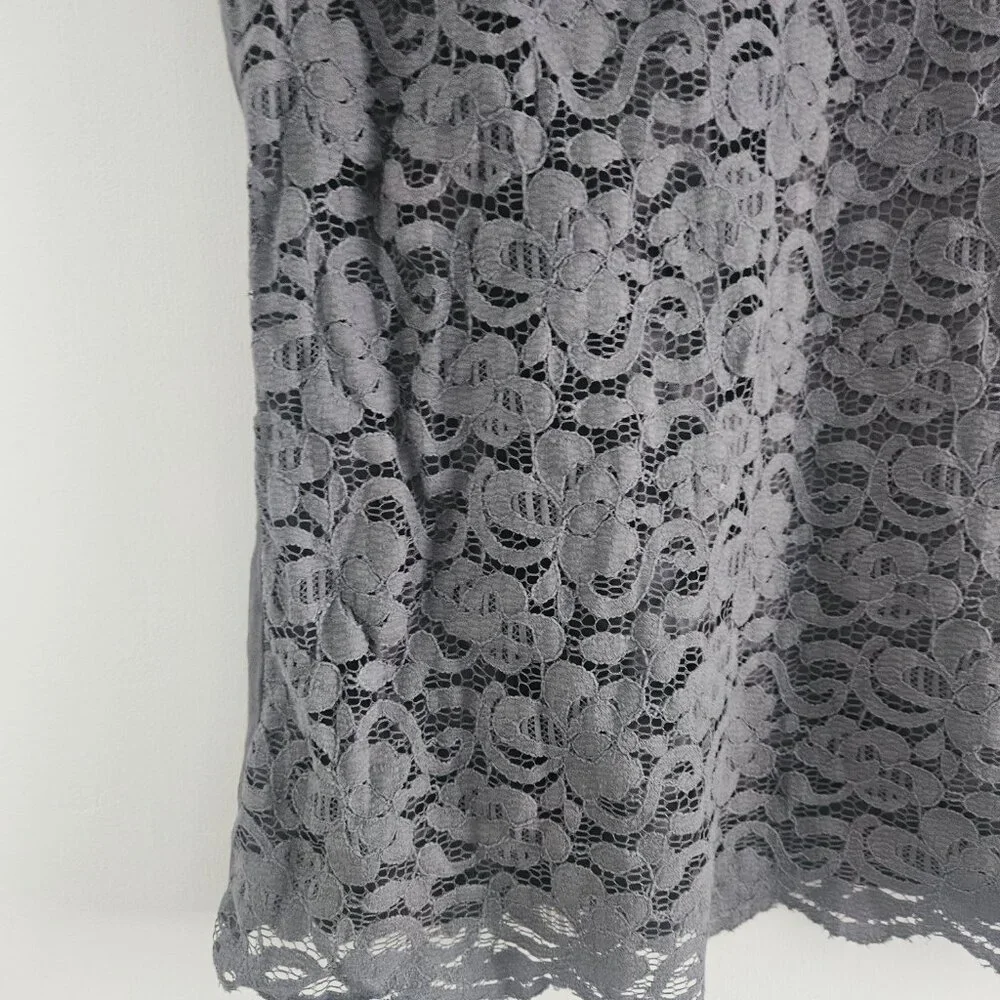 New York & Company Gray Short Sleeve Lace Overlay Zip-up Large Shirt - Picture 3 of 7